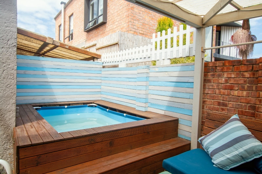 4 Bedroom Property for Sale in Wavecrest Eastern Cape